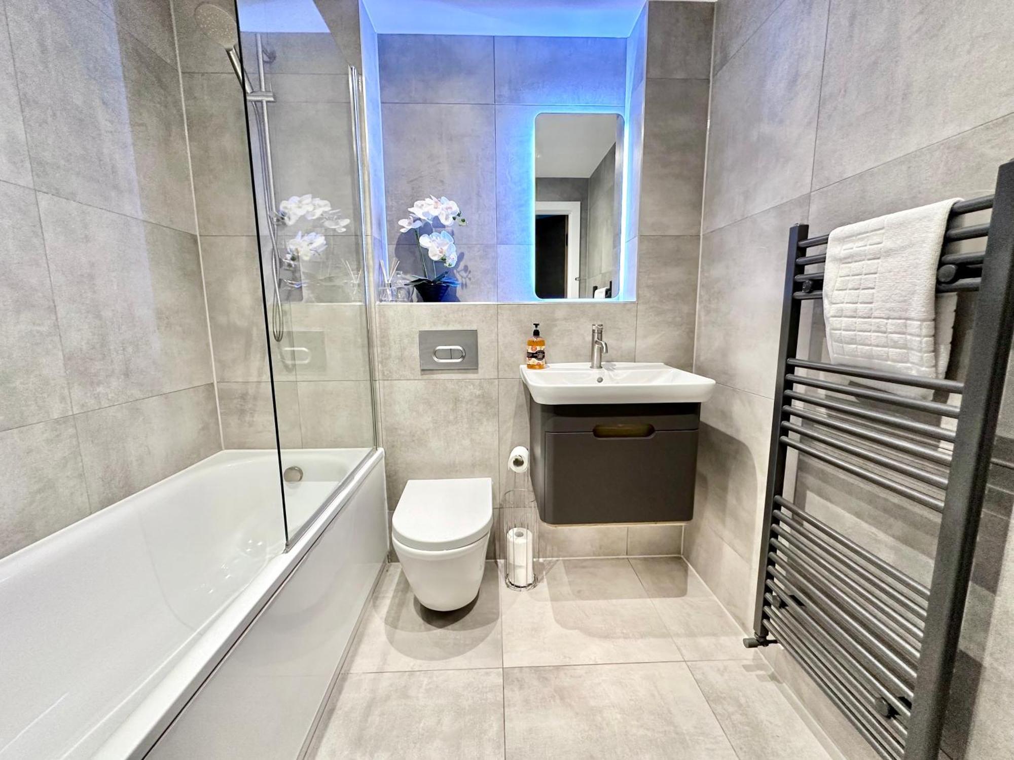 Icona 20 - City Centre Apartment ยอร์ค ภายนอก รูปภาพ